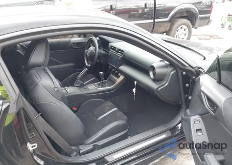 2023 Toyota Gr86 Premium z USA, uszkodzony, nr VIN JF1ZNBE10P9760768